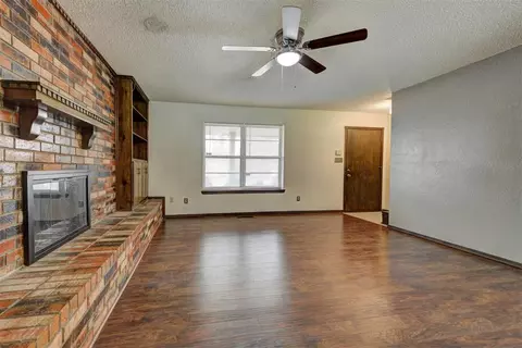 Living - 1613 E Boyd St, Norman, OK 73071 photo 4 of 6