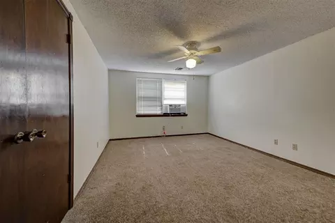 Bedroom - 1613 E Boyd St, Norman, OK 73071 photo 2 of 4