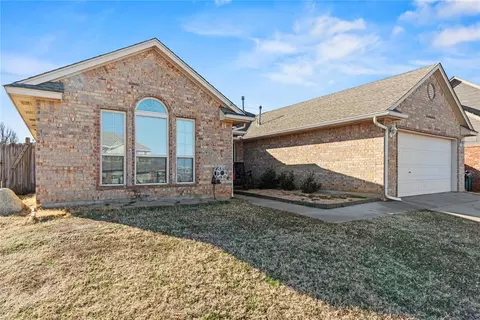 11300 NW 101st St, Yukon, OK 73099