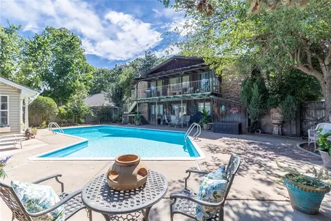 622 Oak Dr, Weatherford, OK 73096