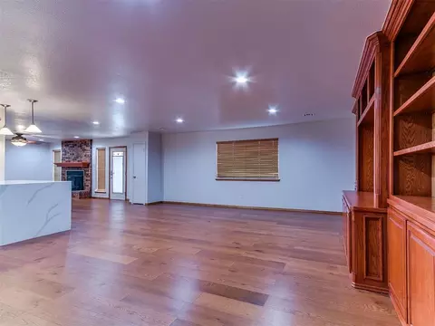 Living - 36701 Timber Rd, Shawnee, OK 74804 photo 4 of 5