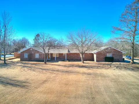 Exterior - 36701 Timber Rd, Shawnee, OK 74804 photo 1 of 8