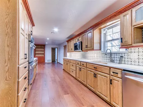 Kitchen - 36701 Timber Rd, Shawnee, OK 74804 photo 1 of 5