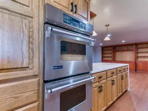 Kitchen - 36701 Timber Rd, Shawnee, OK 74804 photo 4 of 5