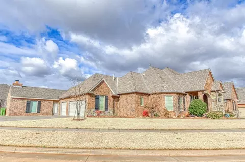 Exterior - 2233 War Eagle Ln, Yukon, OK 73099 photo 2 of 3