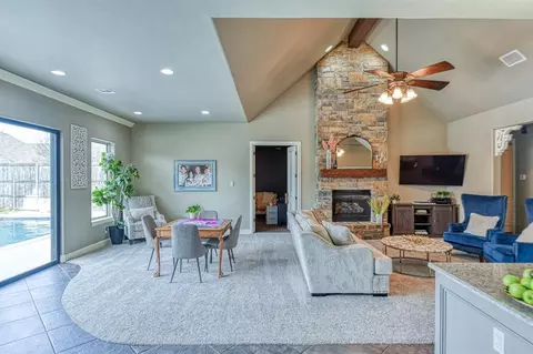 Living - 2233 War Eagle Ln, Yukon, OK 73099 photo 4 of 6