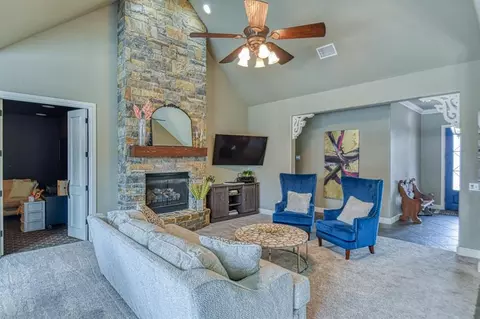 Living - 2233 War Eagle Ln, Yukon, OK 73099 photo 3 of 6