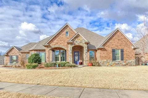 2233 War Eagle Ln, Yukon, OK 73099