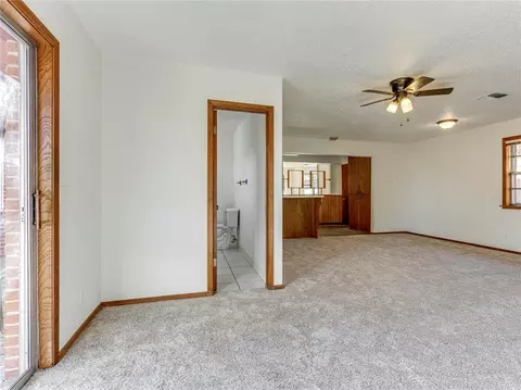 Living - 20851 Silver St, Harrah, OK 73045 photo 4 of 4