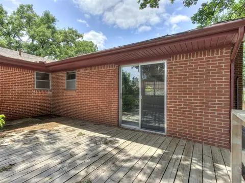 Exterior - 20851 Silver St, Harrah, OK 73045 photo 3 of 5
