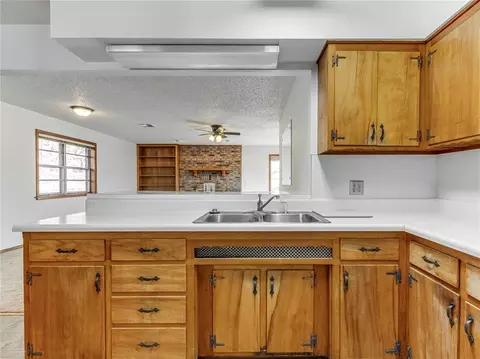 Kitchen - 20851 Silver St, Harrah, OK 73045 photo 1 of 3