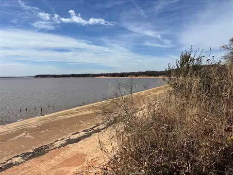 008 Summer Ln, Eufaula, OK 74432