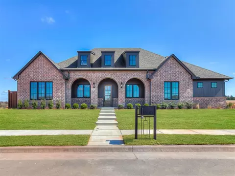 3200 Gold Finch Dr, Edmond, OK 73012