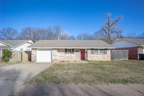 2027 Allenhurst St, Norman, OK 73071