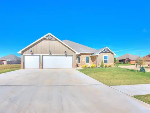 2917 Kingswood Dr, Norman, OK 73071