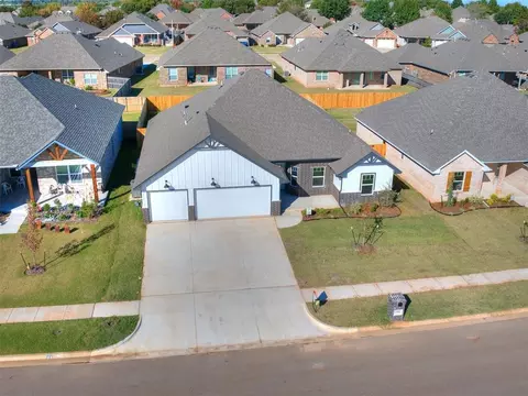 2901 Summit Hollow Cir, Norman, OK 73071 photo 3