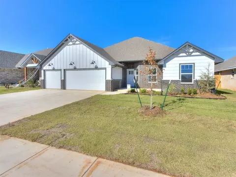 2901 Summit Hollow Cir, Norman, OK 73071 photo 2