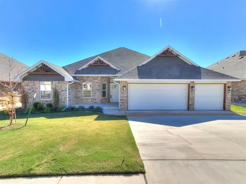 2900 Summit Hollow Cir, Norman, OK 73071