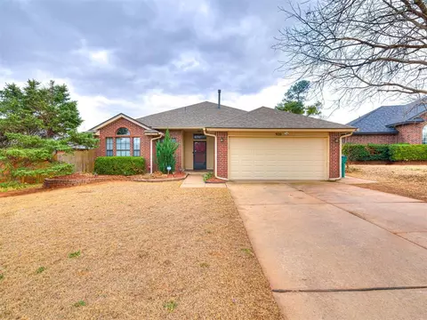 920 NW 171st Pl, Edmond, OK 73012