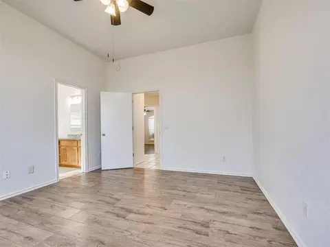 Bedroom - 1925 E View Dr, Norman, OK 73071 photo 2 of 5