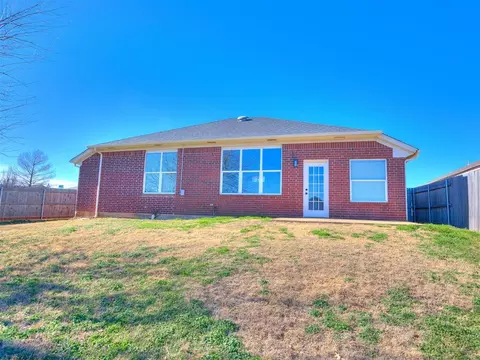 Exterior - 1925 E View Dr, Norman, OK 73071 photo 3 of 3