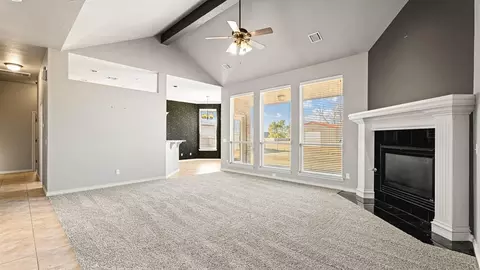 Living - 4111 Frontier Ln, Tuttle, OK 73089 photo 6 of 9