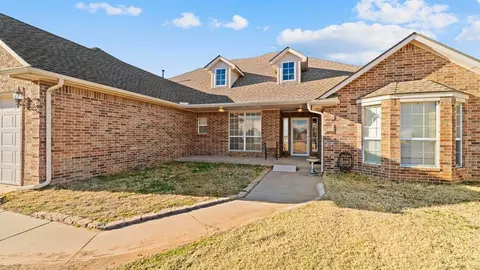 Exterior - 4111 Frontier Ln, Tuttle, OK 73089 photo 6 of 8