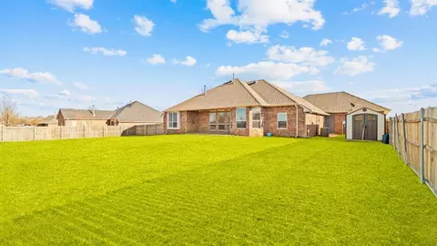 Exterior - 4111 Frontier Ln, Tuttle, OK 73089 photo 7 of 8