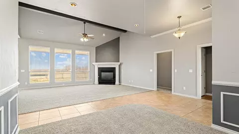 Living - 4111 Frontier Ln, Tuttle, OK 73089 photo 4 of 9