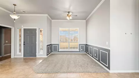 Living - 4111 Frontier Ln, Tuttle, OK 73089 photo 2 of 9