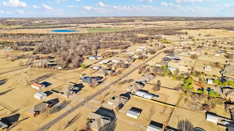 View/Area - 4111 Frontier Ln, Tuttle, OK 73089 photo 2 of 6