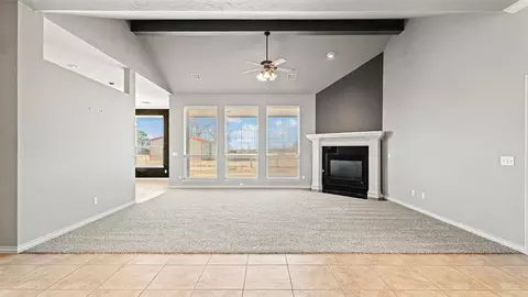 Living - 4111 Frontier Ln, Tuttle, OK 73089 photo 5 of 9