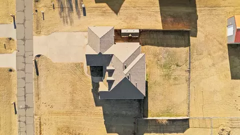 View/Area - 4111 Frontier Ln, Tuttle, OK 73089 photo 4 of 6