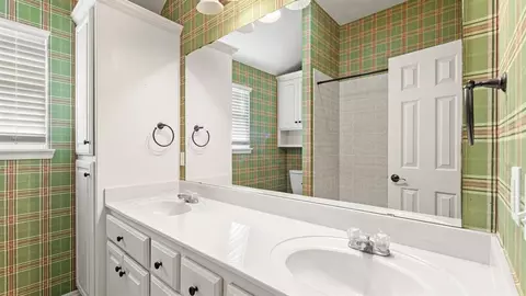 Bath - 4111 Frontier Ln, Tuttle, OK 73089 photo 1 of 3