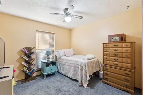 Bedroom - 809 Jay Dr, Noble, OK 73068 photo 3 of 5