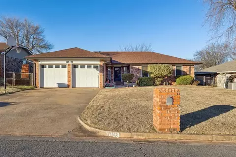 Exterior - 809 Jay Dr, Noble, OK 73068 photo 6 of 6