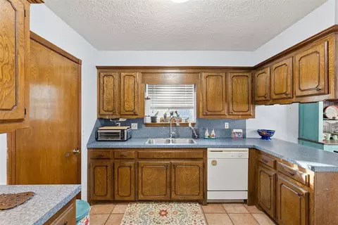 Kitchen - 809 Jay Dr, Noble, OK 73068 photo 1 of 1