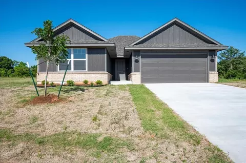 4680 Lincoln Lndg, Harrah, OK 73045