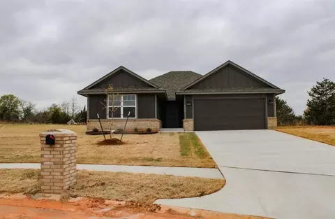 4680 Lincoln Lndg, Harrah, OK 73046