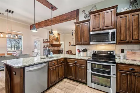 Kitchen - 20301 SE 119th St, Mcloud, OK 74851 photo 2 of 3