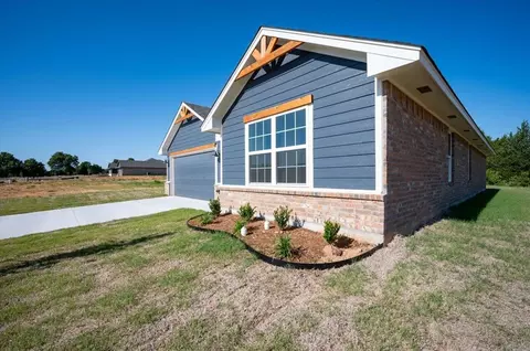 4656 Lincoln Lndg, Harrah, OK 73045