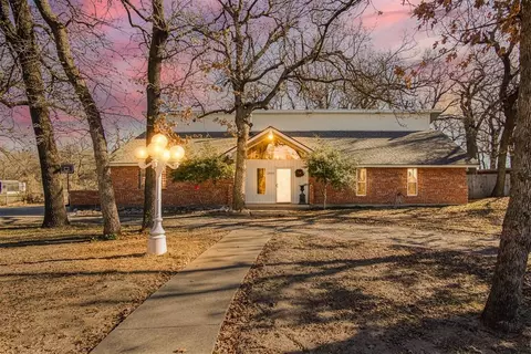 2806 N Wilburn Ave, Bethany, OK 73008