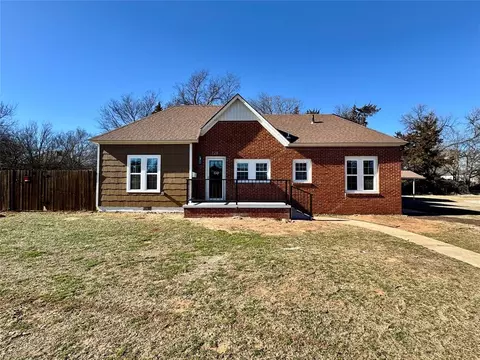 728 S 13th St, Chickasha, OK 73018