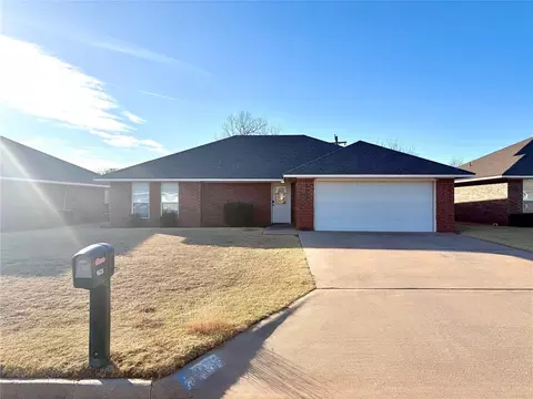 1605 Sommerset Pl, Altus, OK 73521