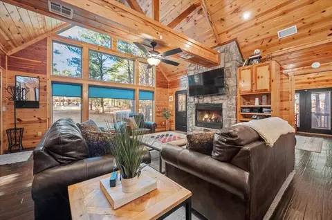 Living - 134 Willow Bend Rd, Broken Bow, OK 74728 photo 2 of 2