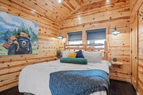 Bedroom - 134 Willow Bend Rd, Broken Bow, OK 74728 photo 5 of 8