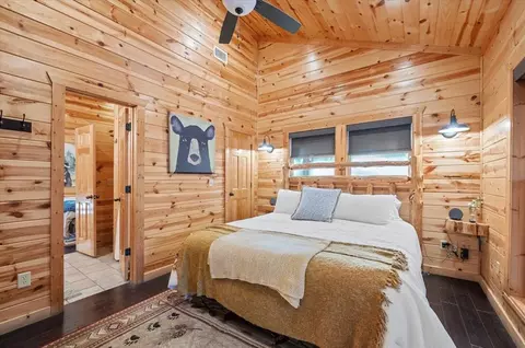 Bedroom - 134 Willow Bend Rd, Broken Bow, OK 74728 photo 3 of 8
