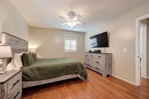 Bedroom - 236 E 30th St, Edmond, OK 73013 photo 2 of 4