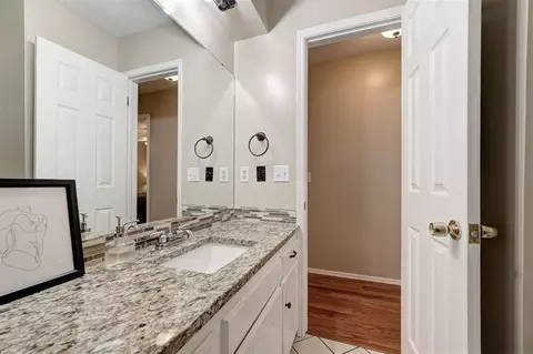 Bath - 236 E 30th St, Edmond, OK 73013 photo 3 of 3