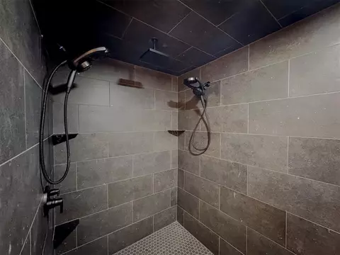 Bath - 29404 150th St, Wayne, OK 73095 photo 3 of 5
